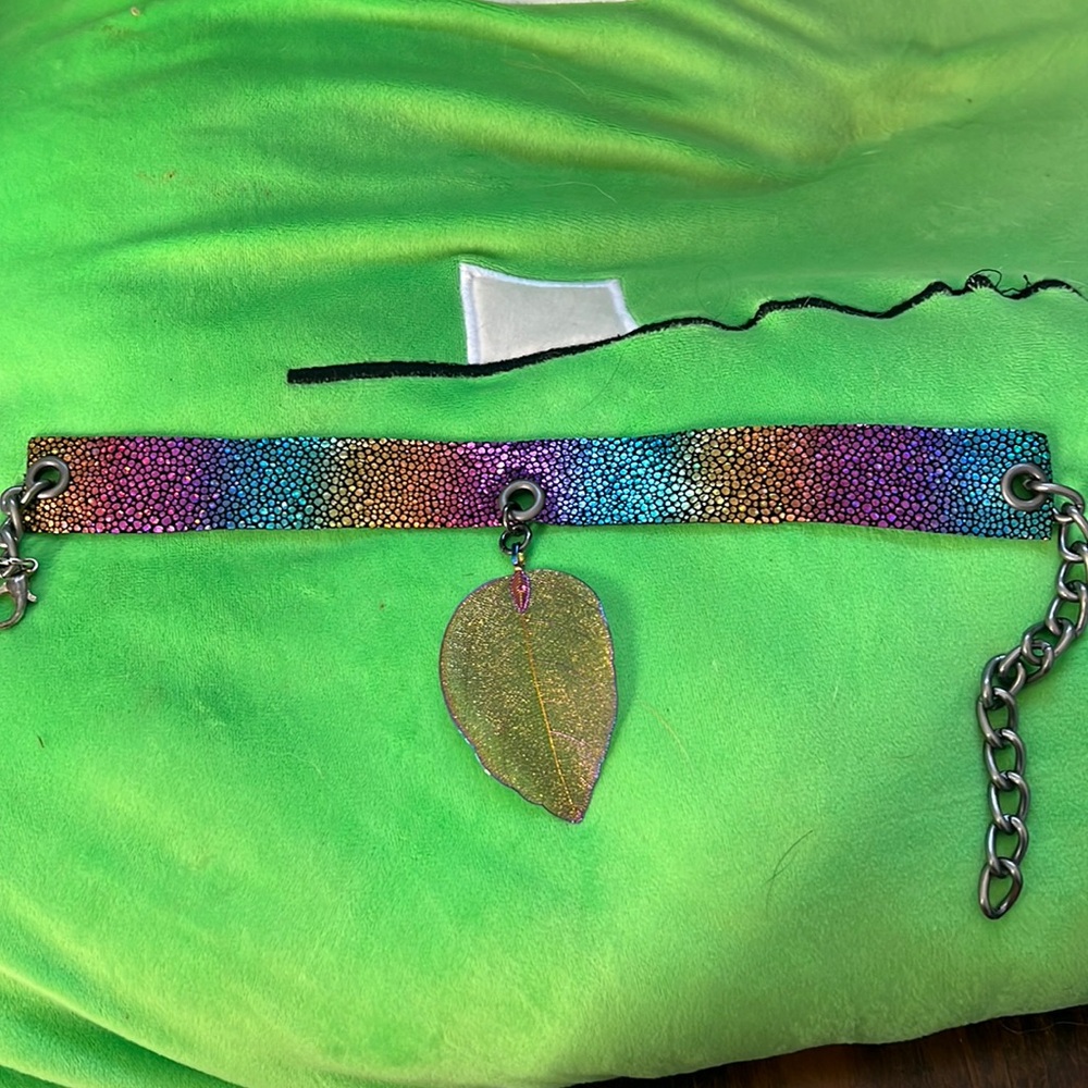 Rainbow leaf choker